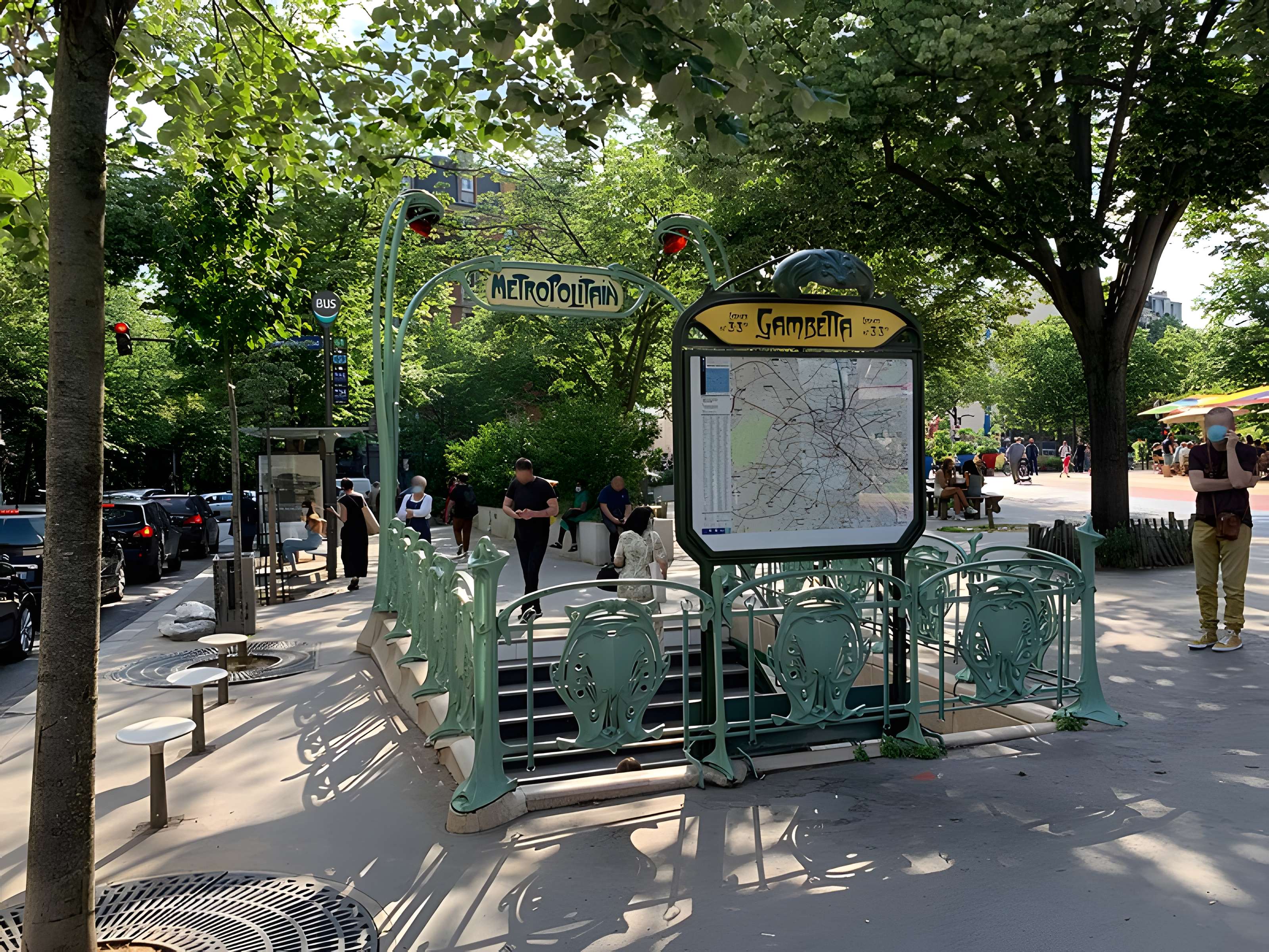 Édicule Guimard de la station Gambetta - Paris 20ème
