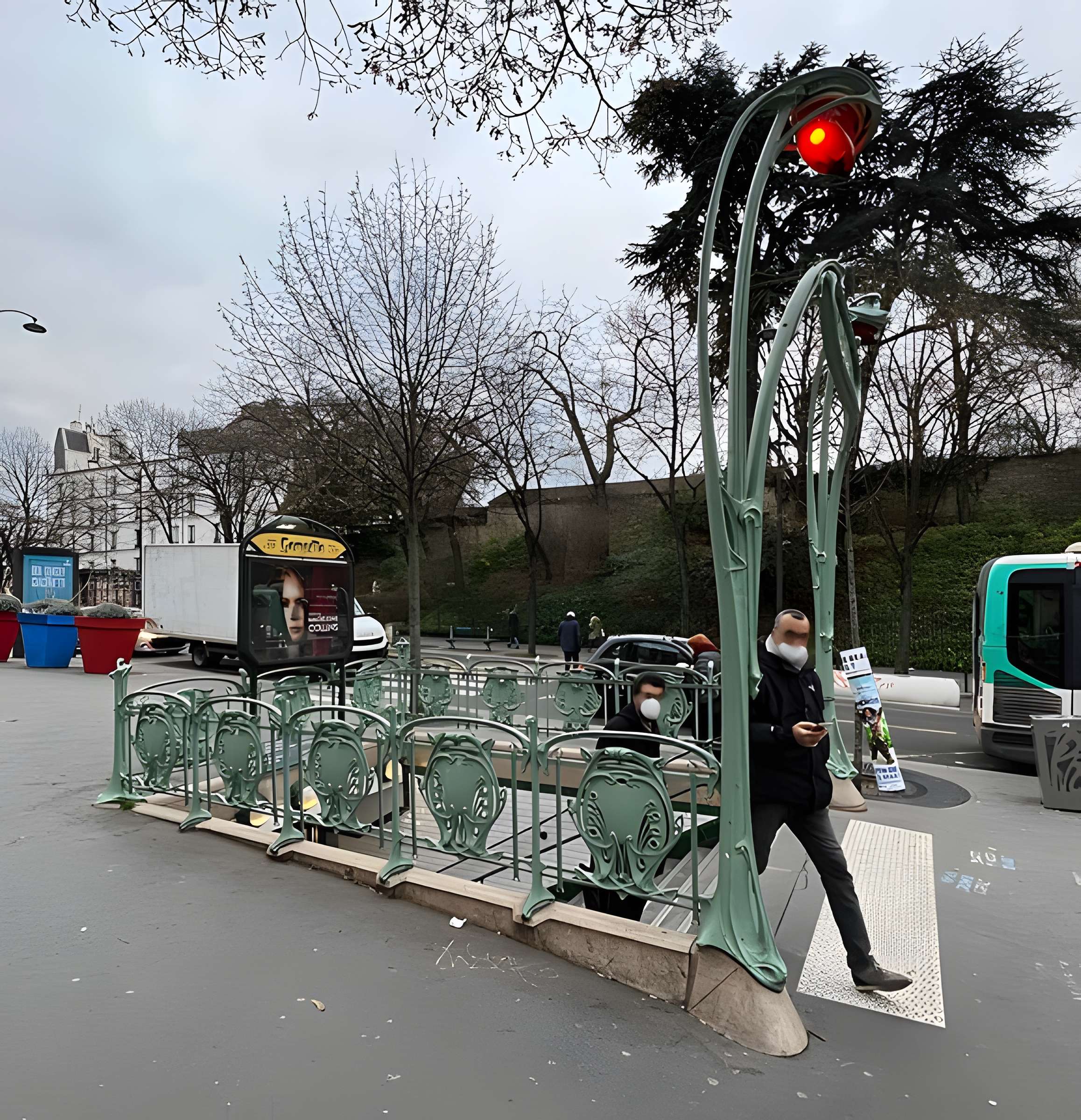 Édicule Guimard de la station Gambetta - Paris 20ème
