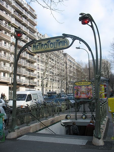 Édicule Guimard de la station Philippe Auguste - Paris 20ème