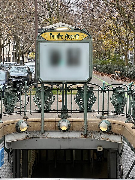 Édicule Guimard de la station Philippe Auguste - Paris 20ème