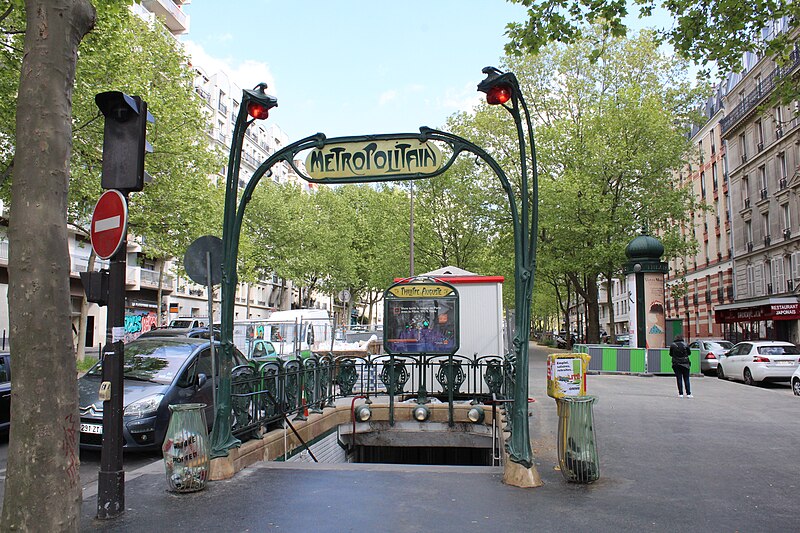 Édicule Guimard de la station Philippe Auguste - Paris 20ème