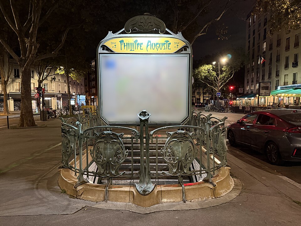Édicule Guimard de la station Philippe Auguste - Paris 20ème