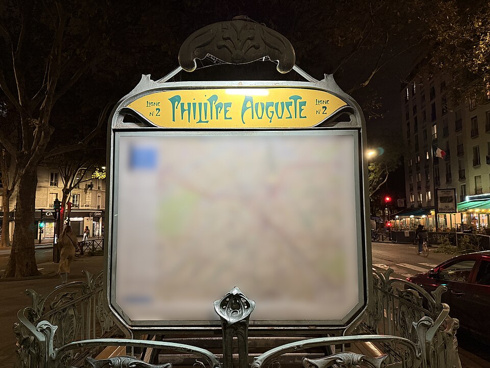 Édicule Guimard de la station Philippe Auguste - Paris 20ème