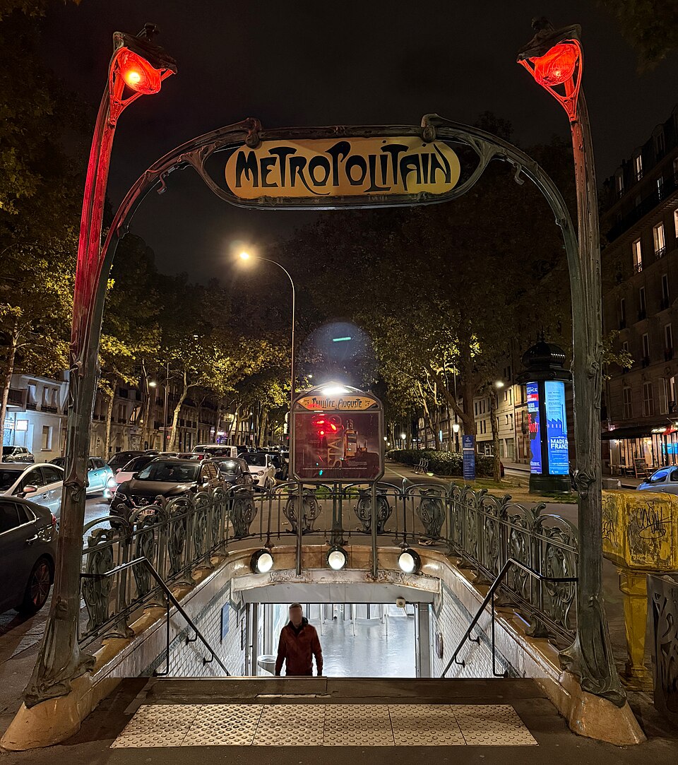 Édicule Guimard de la station Philippe Auguste - Paris 20ème