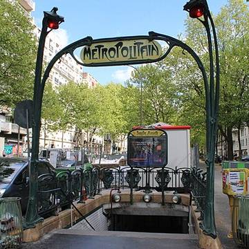 Édicule Guimard de la station Philippe Auguste - Paris 20ème