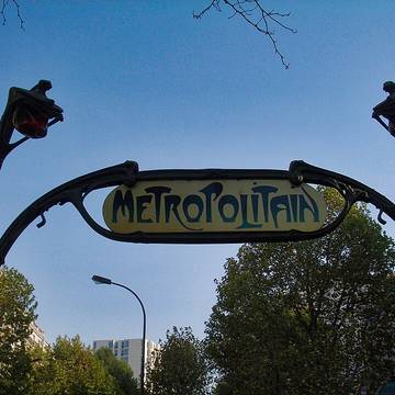 Édicule Guimard de la station Philippe Auguste - Paris 20ème