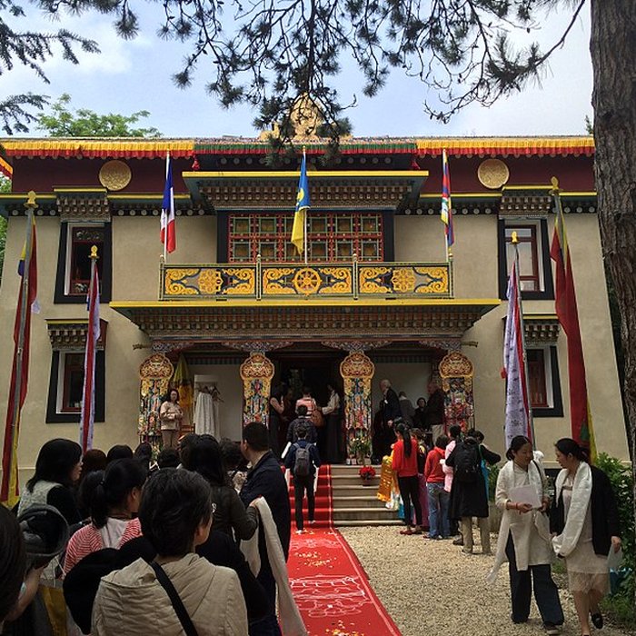 Photo de Pavillons du Togo et du Cameroun issus de lexposition coloniale internationale de 1931
