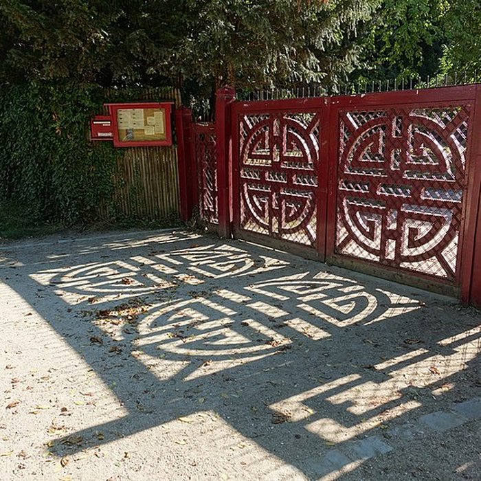 Photo de Pavillons du Togo et du Cameroun issus de lexposition coloniale internationale de 1931