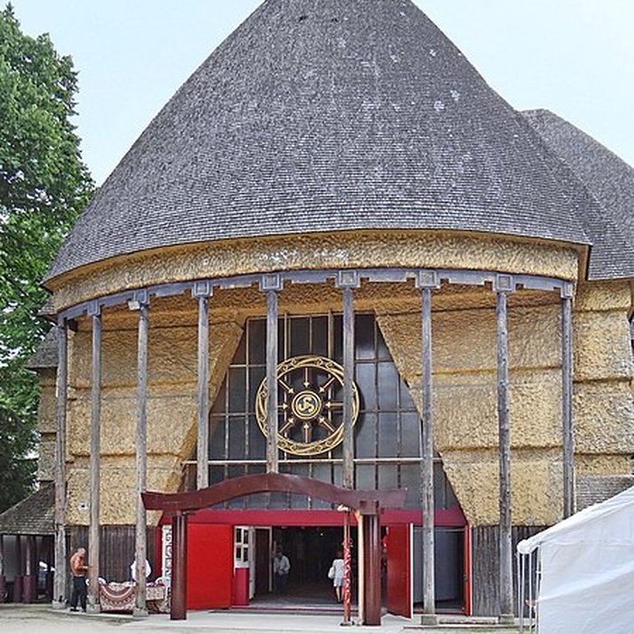 Photo de Pavillons du Togo et du Cameroun issus de lexposition coloniale internationale de 1931