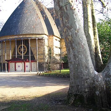 Pavillons du Togo et du Cameroun issus de lexposition coloniale internationale de 1931