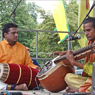 Pavillons du Togo et du Cameroun issus de lexposition coloniale internationale de 1931