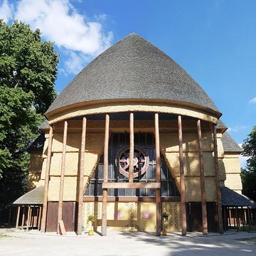 Pavillons du Togo et du Cameroun issus de lexposition coloniale internationale de 1931