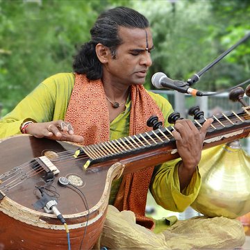 Pavillons du Togo et du Cameroun issus de lexposition coloniale internationale de 1931