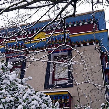 Pavillons du Togo et du Cameroun issus de lexposition coloniale internationale de 1931