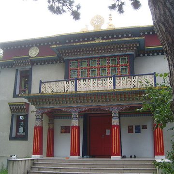 Pavillons du Togo et du Cameroun issus de lexposition coloniale internationale de 1931