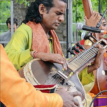 Pavillons du Togo et du Cameroun issus de lexposition coloniale internationale de 1931