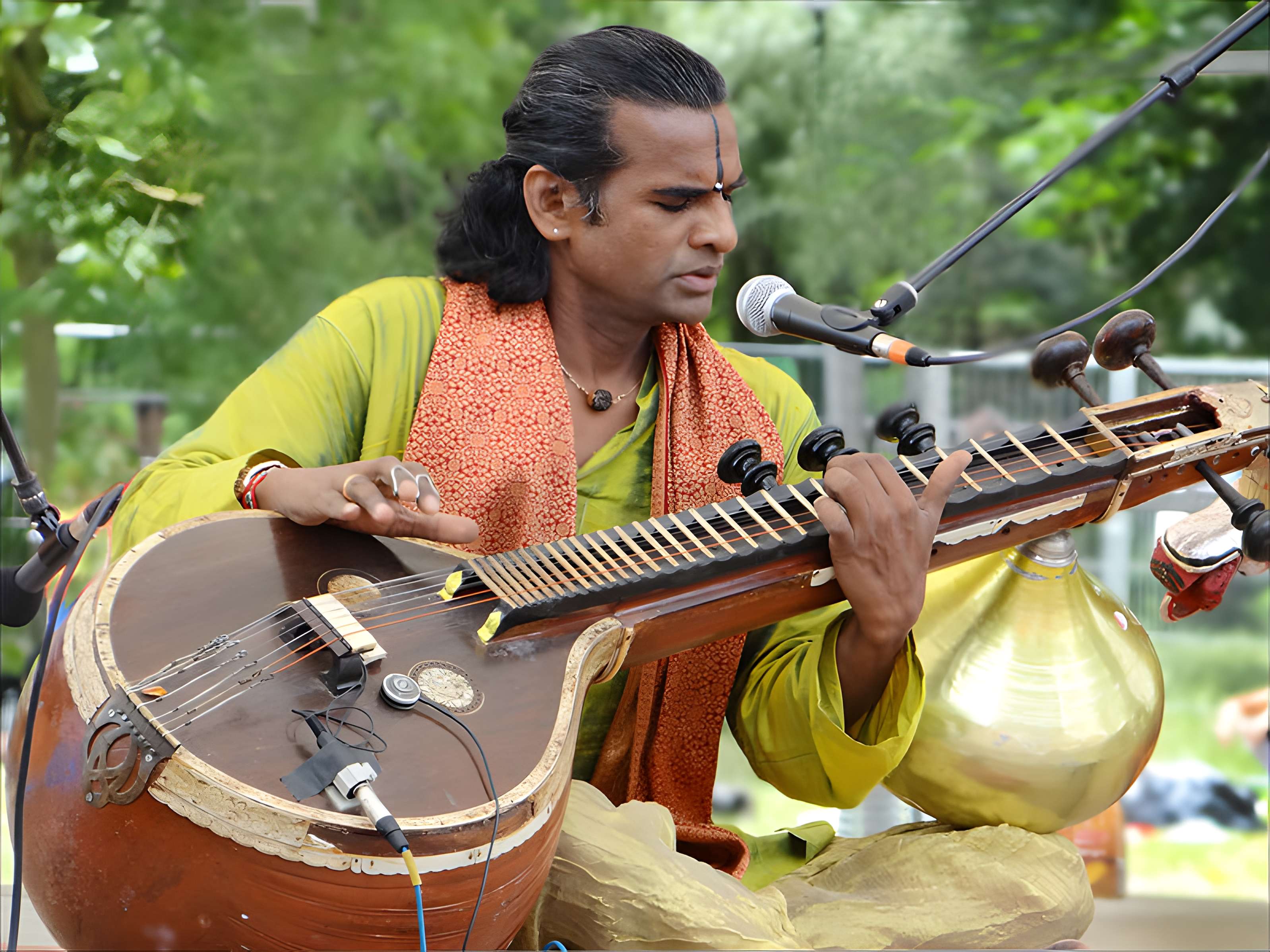 Pavillons du Togo et du Cameroun issus de l'exposition coloniale internationale de 1931