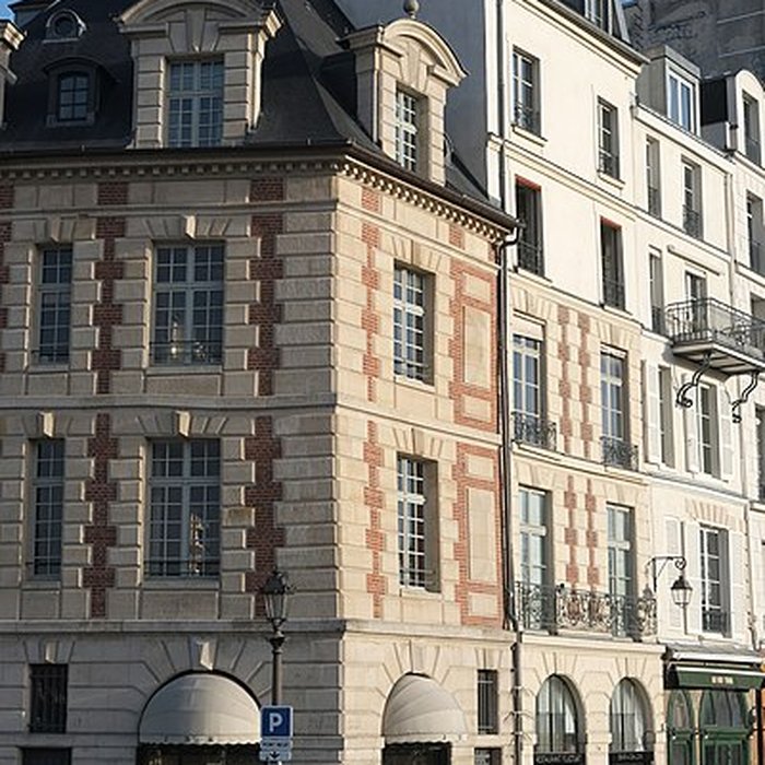 Photo de Place Dauphine : le sol