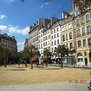 Place Dauphine : le sol
