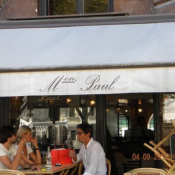 Place Dauphine : le sol