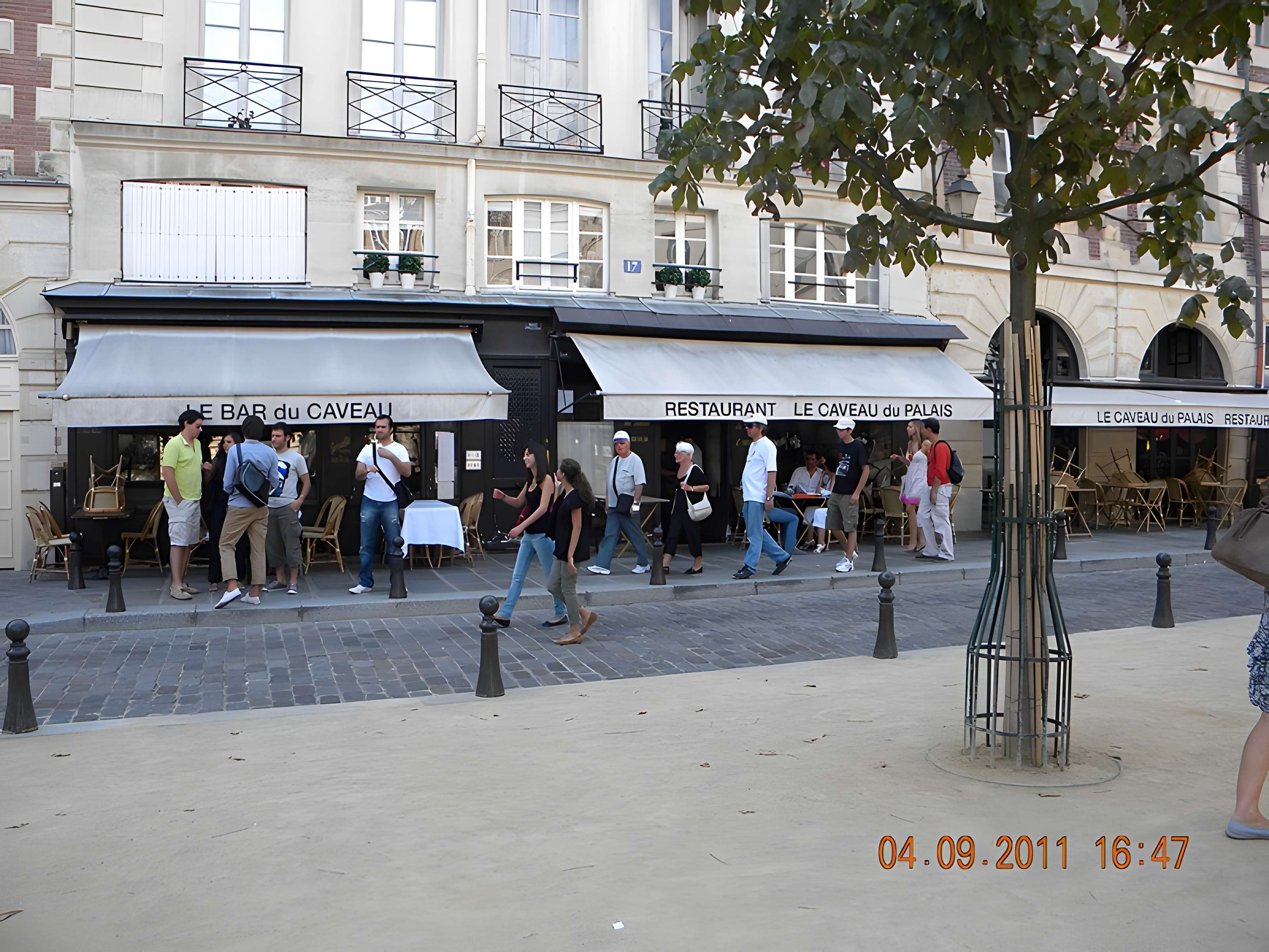 Place Dauphine : le sol