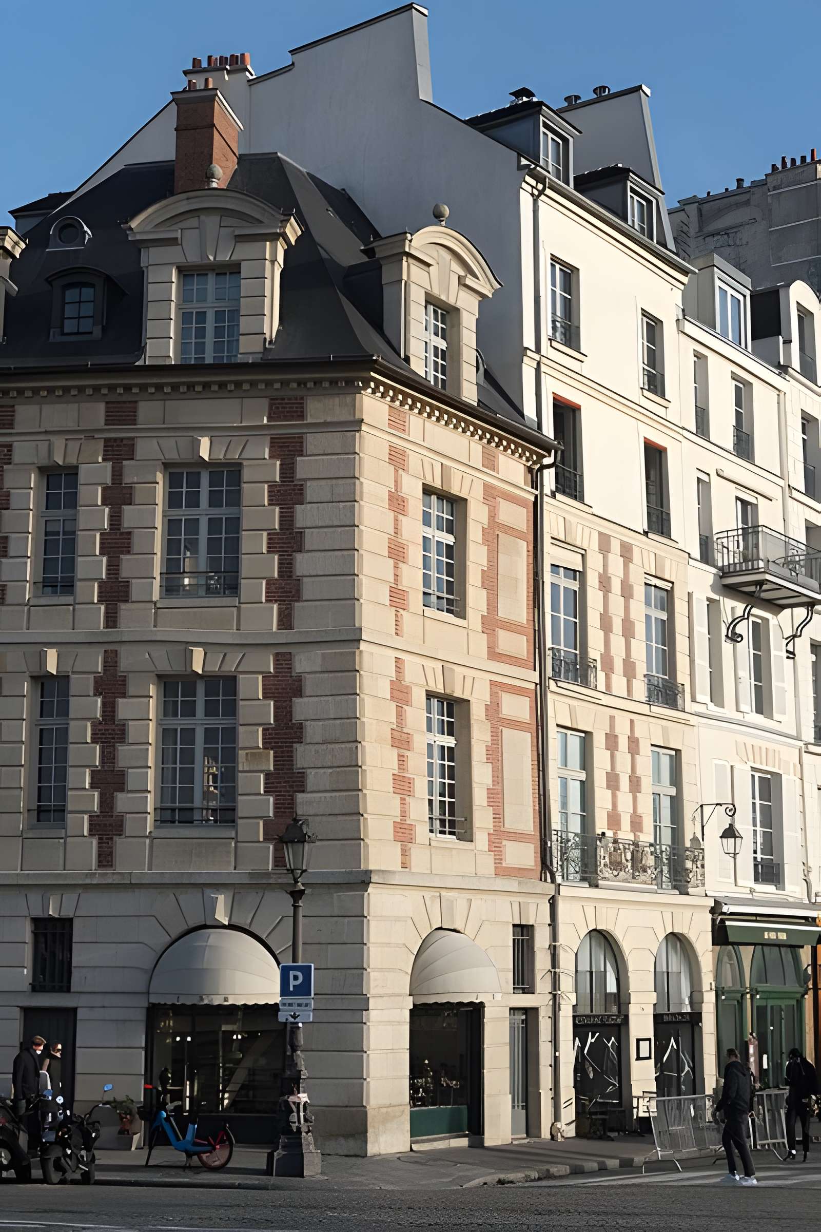 Place Dauphine : le sol