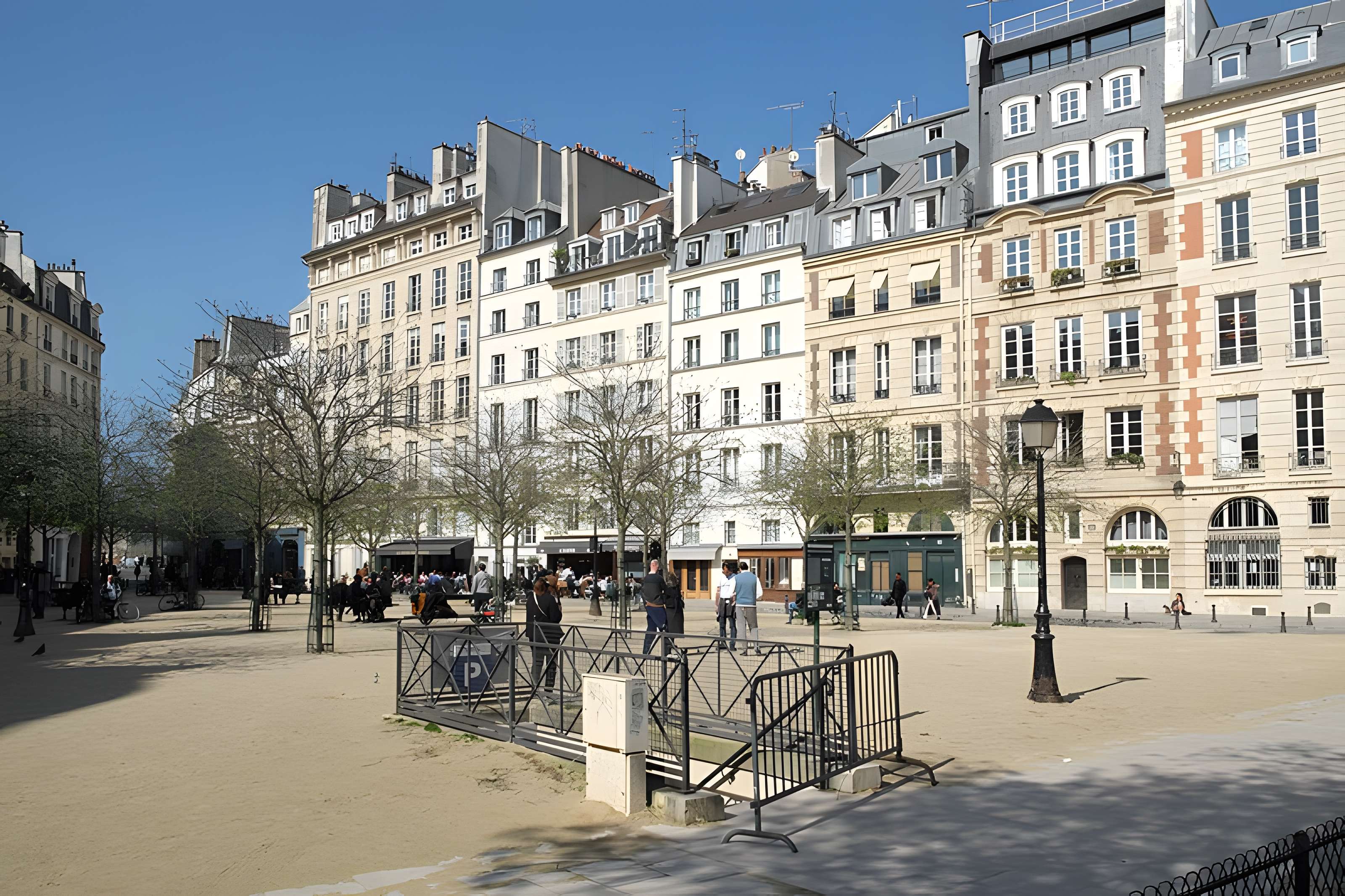 Place Dauphine : le sol