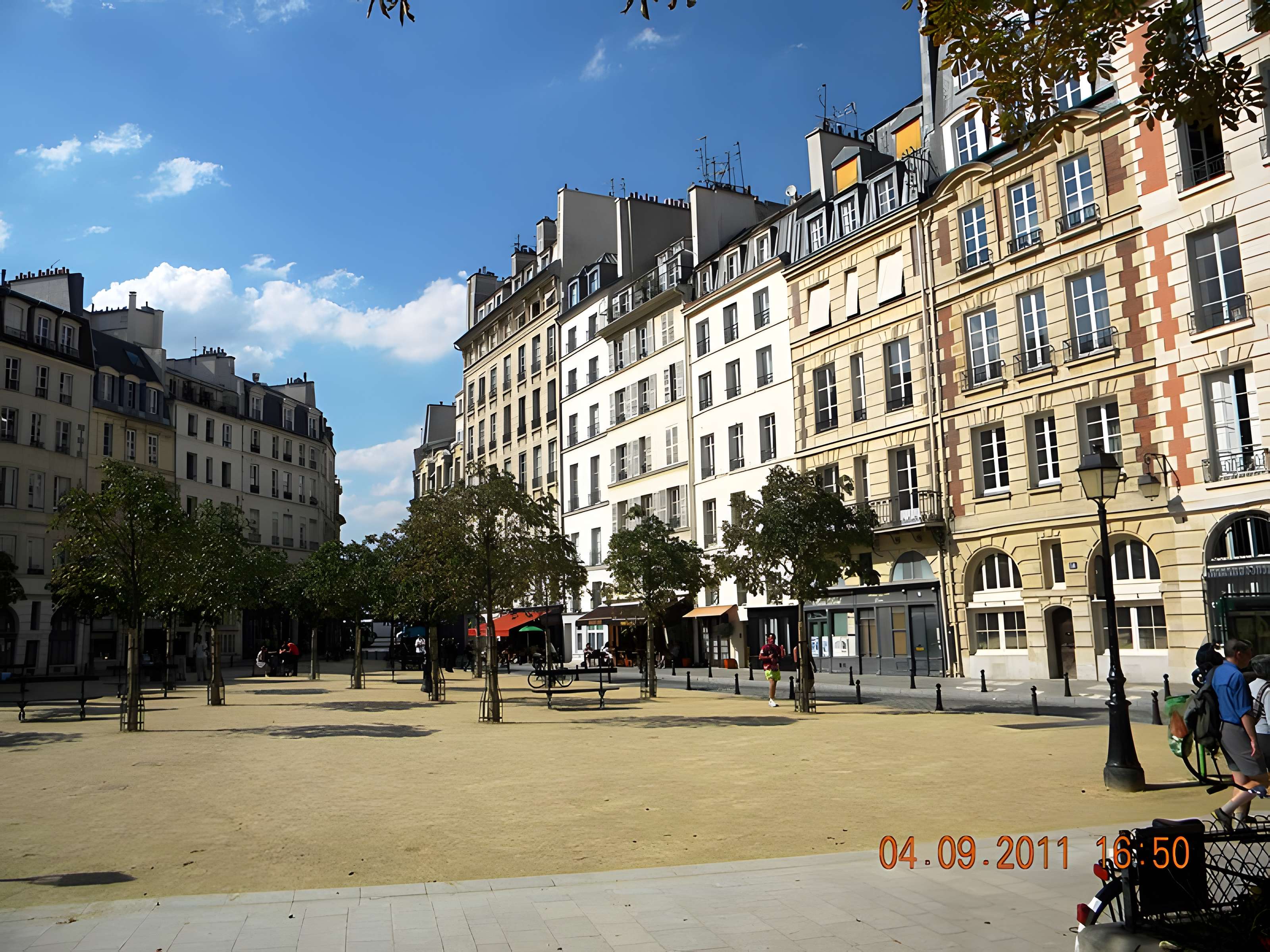 Place Dauphine : le sol