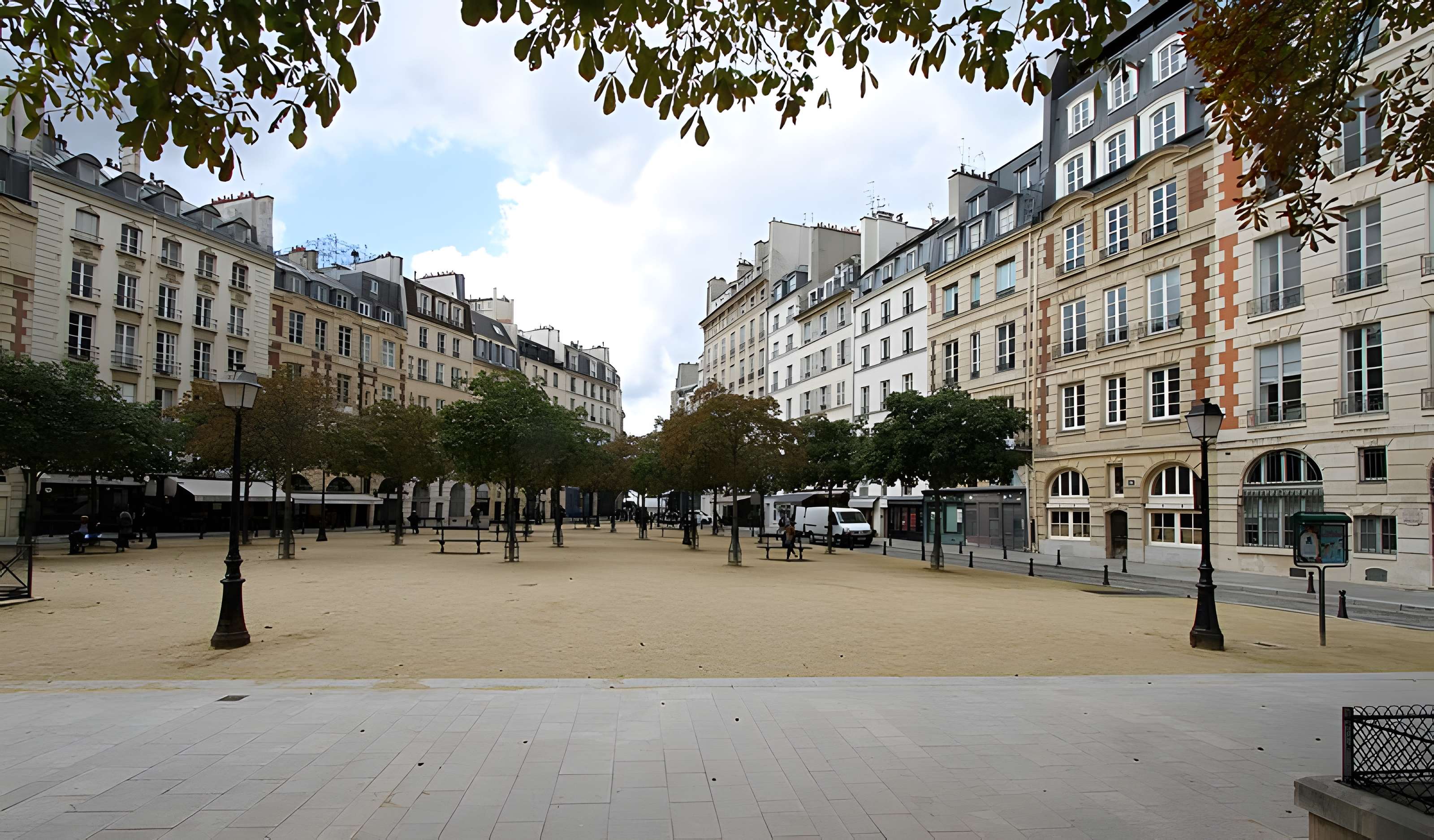 Place Dauphine : le sol