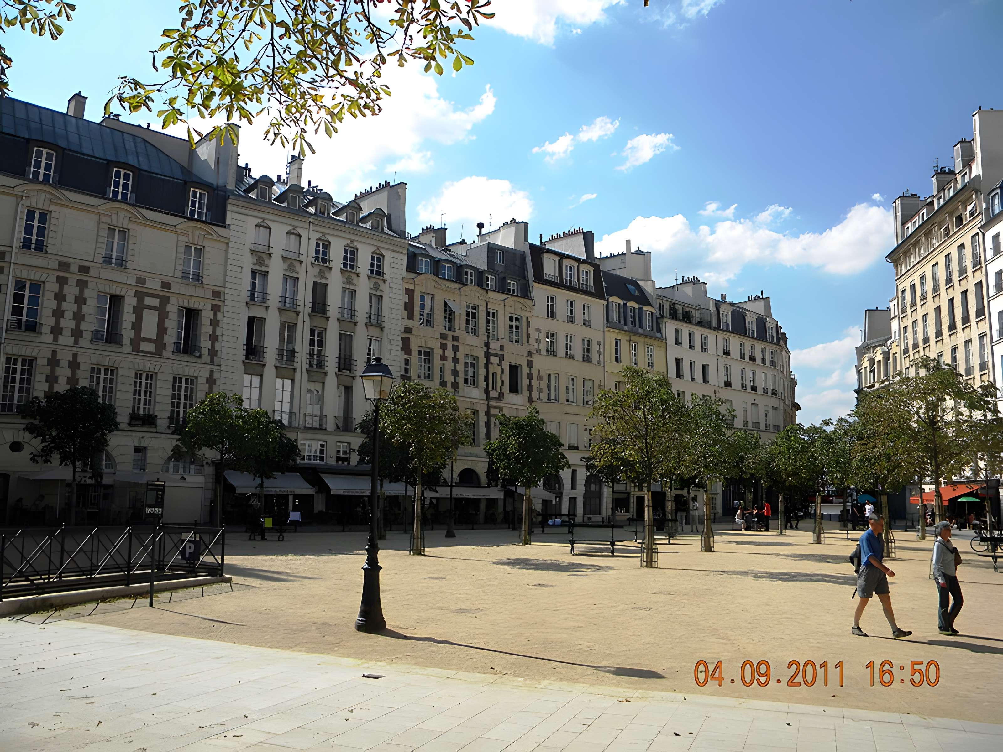 Place Dauphine : le sol