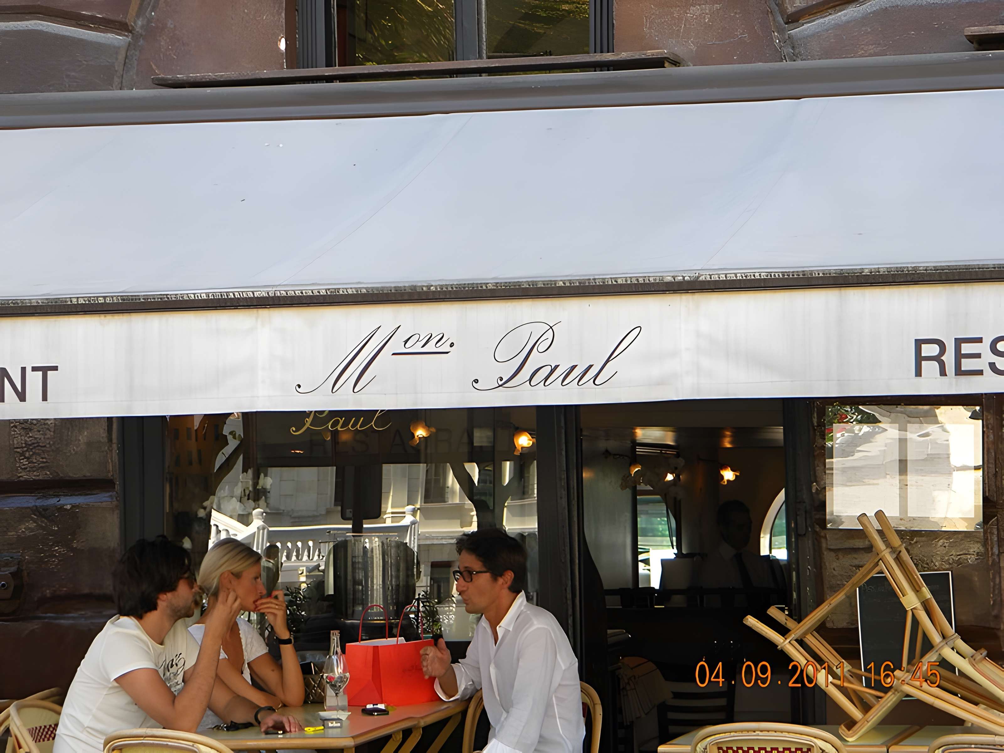 Place Dauphine : le sol