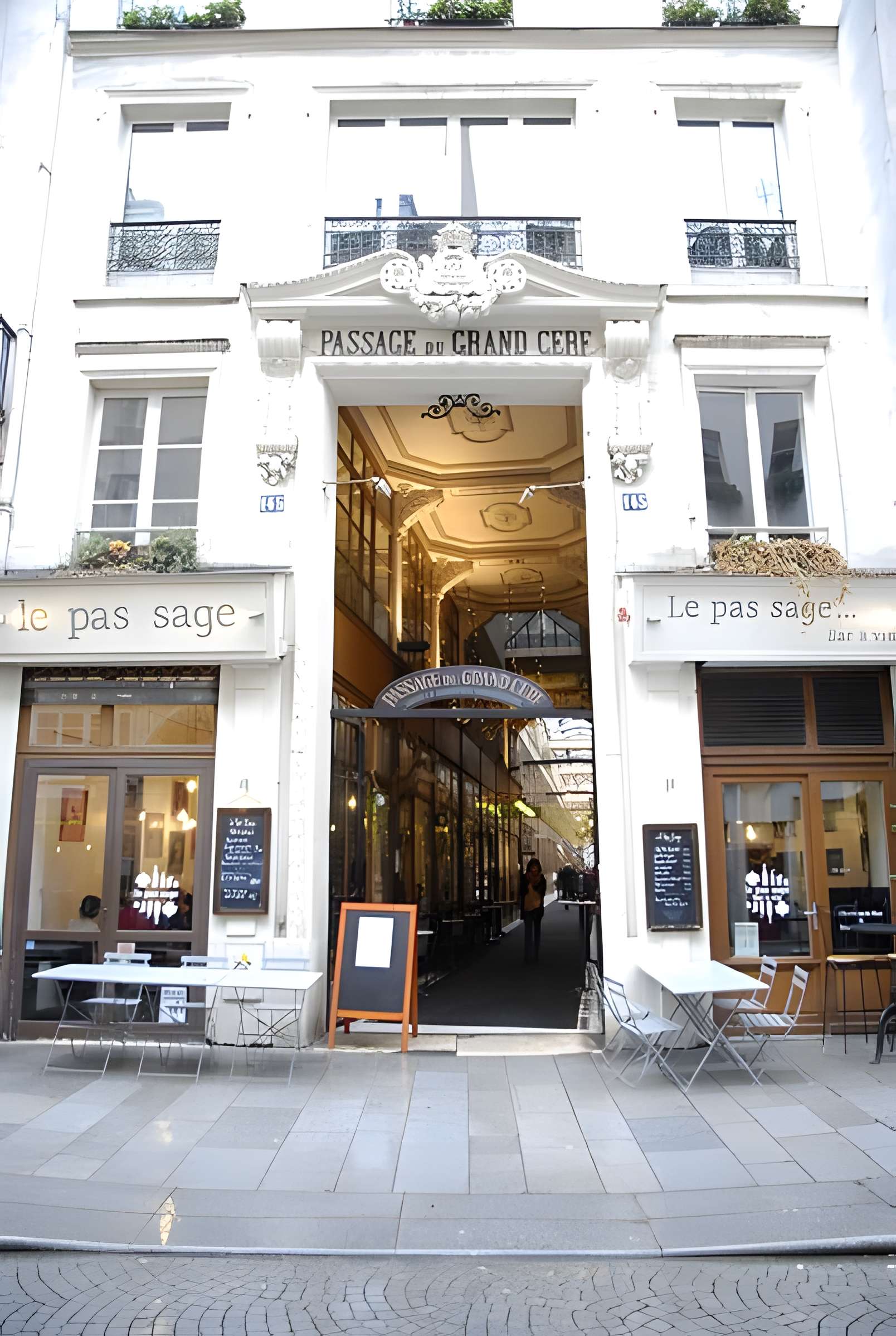 Passage du Grand-Cerf (n° 1 à 59 et n° 2 à 58)