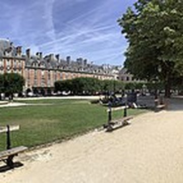 Place des Vosges à Paris