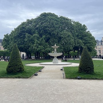 Place des Vosges à Paris