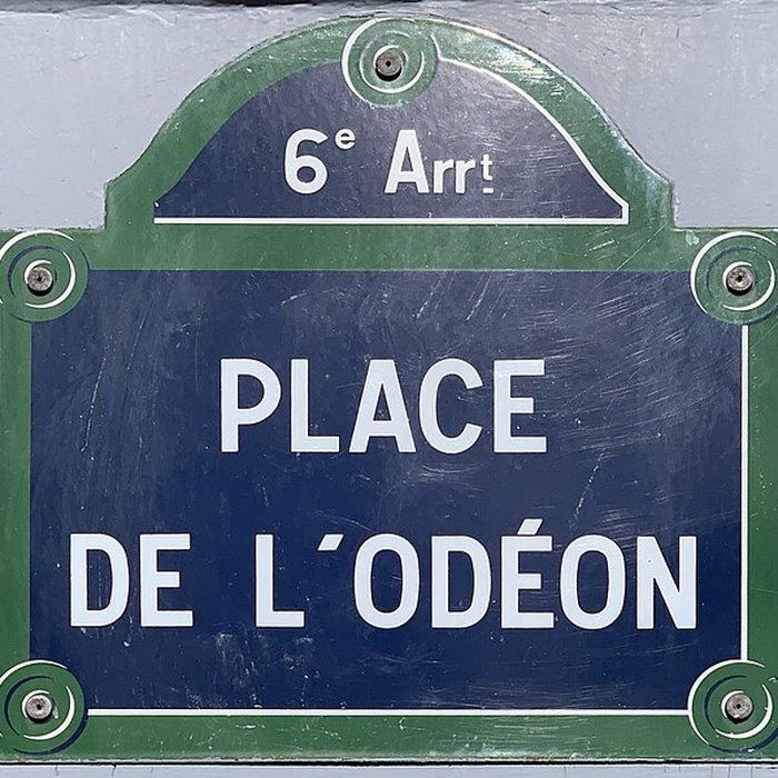 Photo de Place de lOdéon : le sol