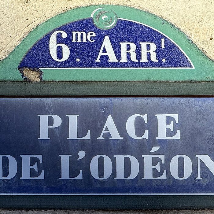 Photo de Place de lOdéon : le sol