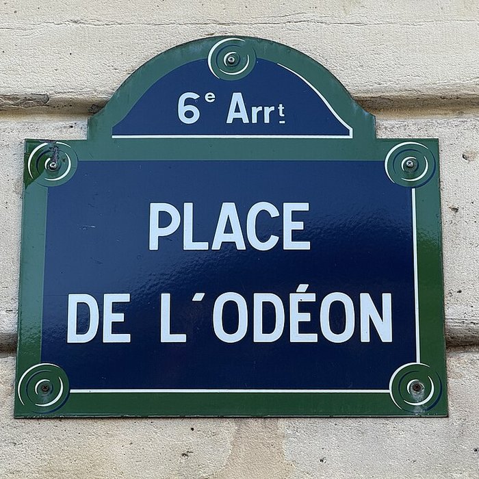 Photo de Place de lOdéon : le sol