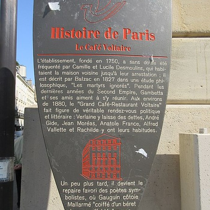 Photo de Place de lOdéon : le sol