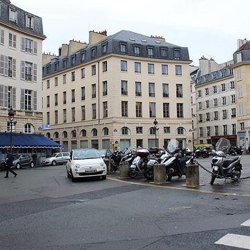 Place de lOdéon : le sol