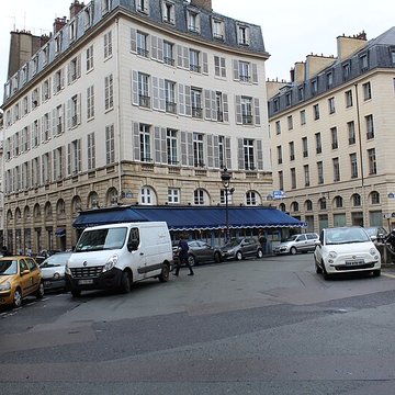 Place de lOdéon : le sol