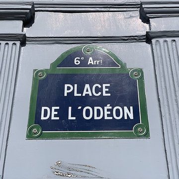 Place de lOdéon : le sol