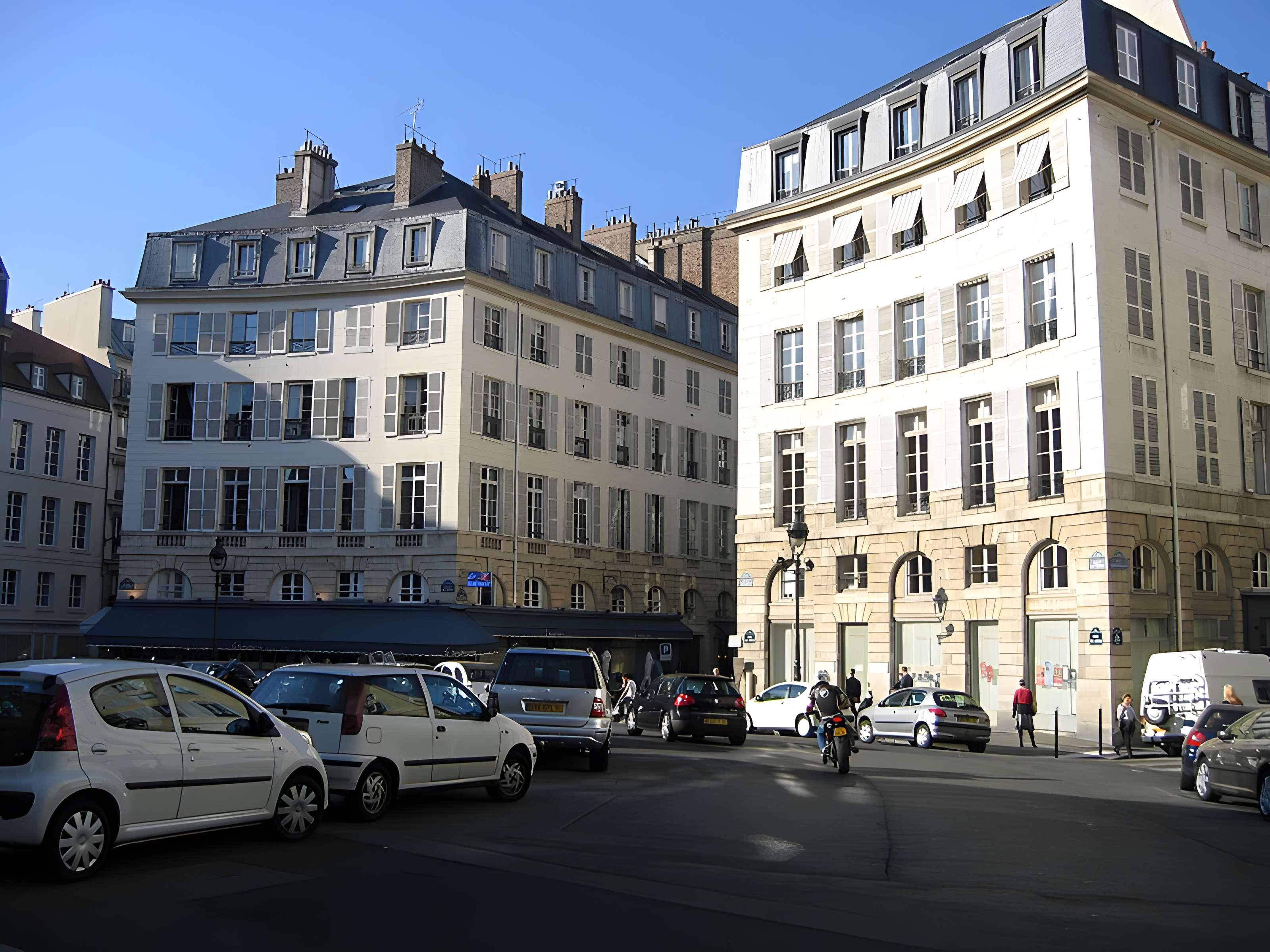 Place de l'Odéon : le sol