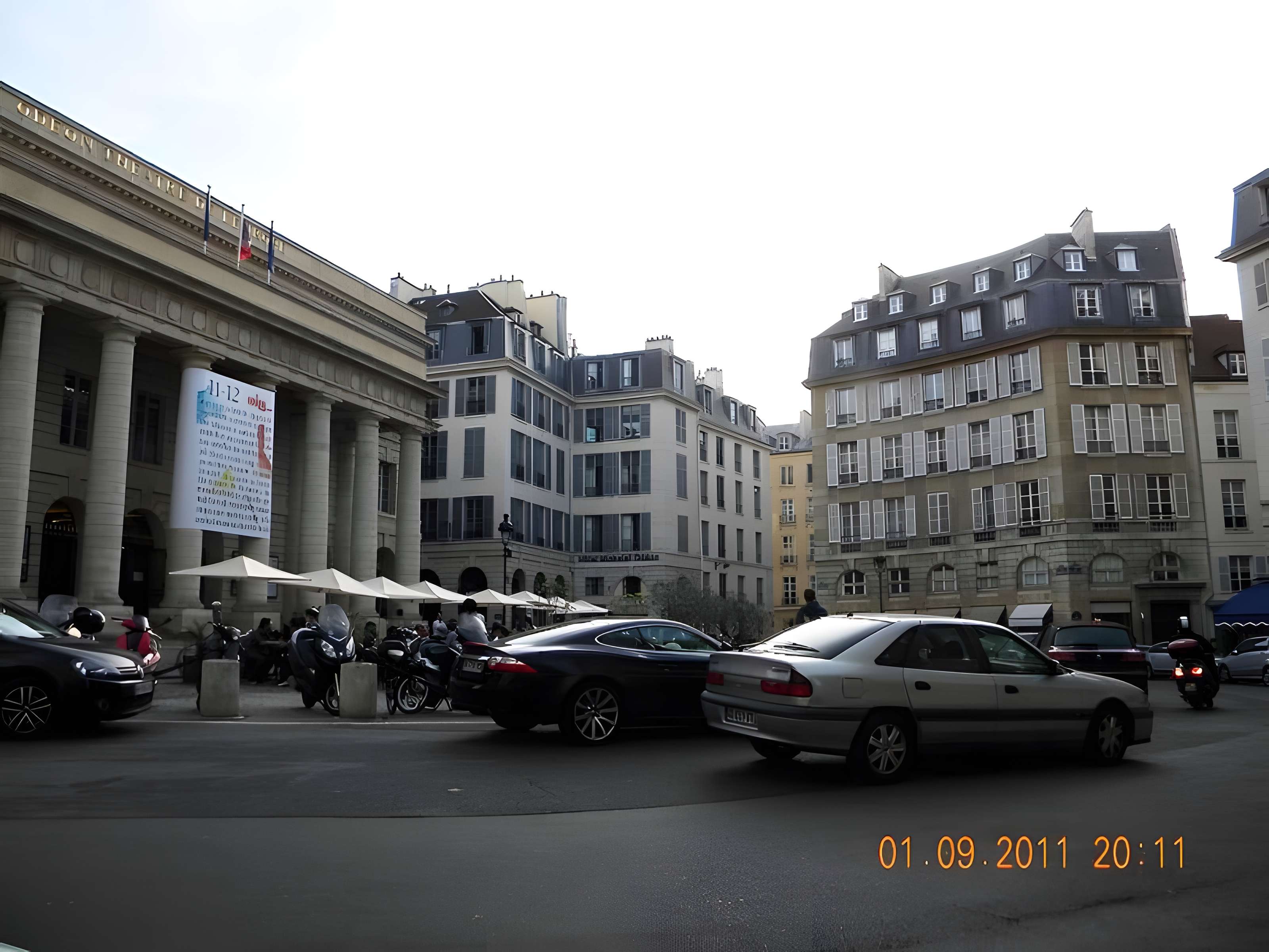 Place de l'Odéon : le sol