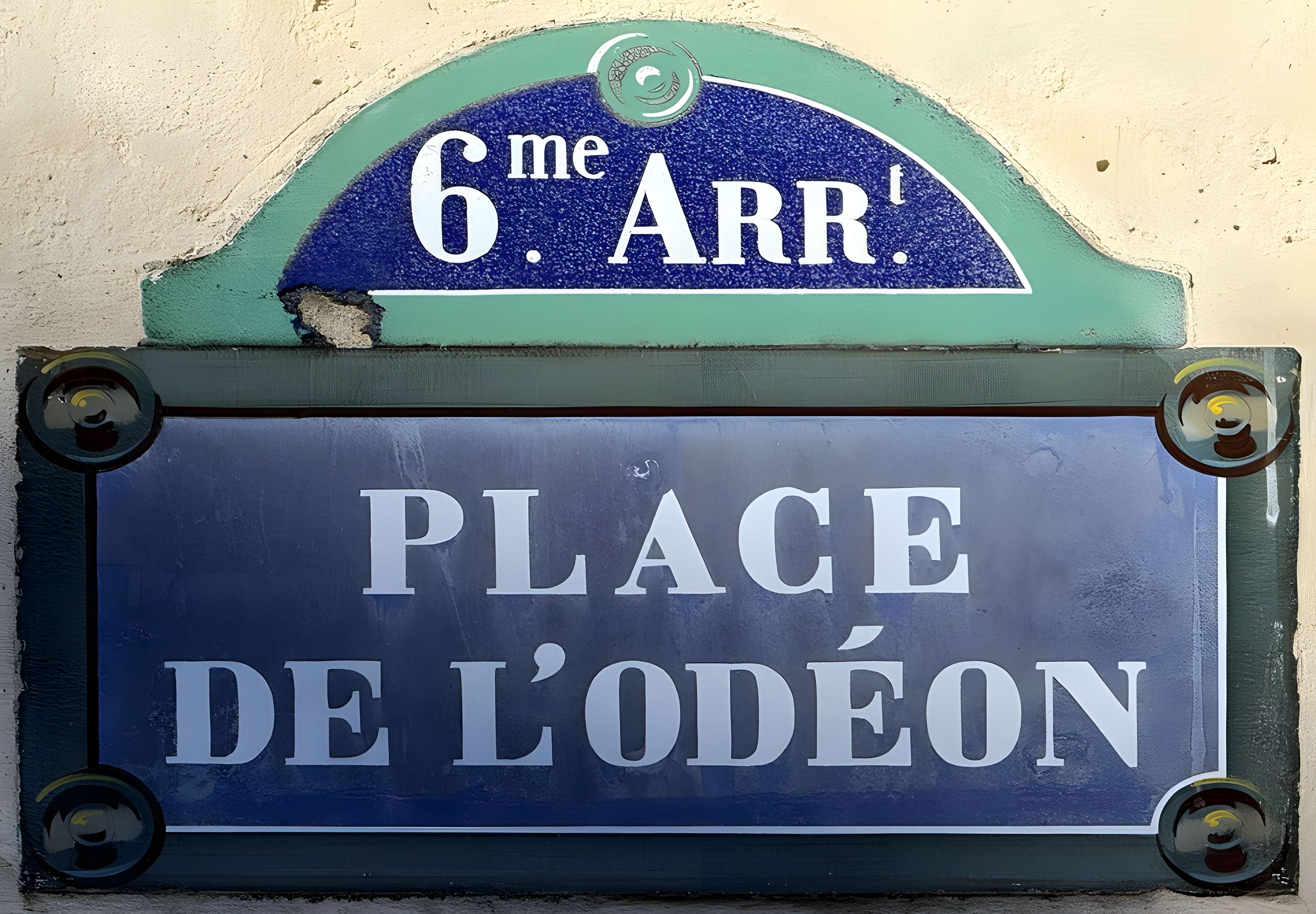 Place de l'Odéon : le sol