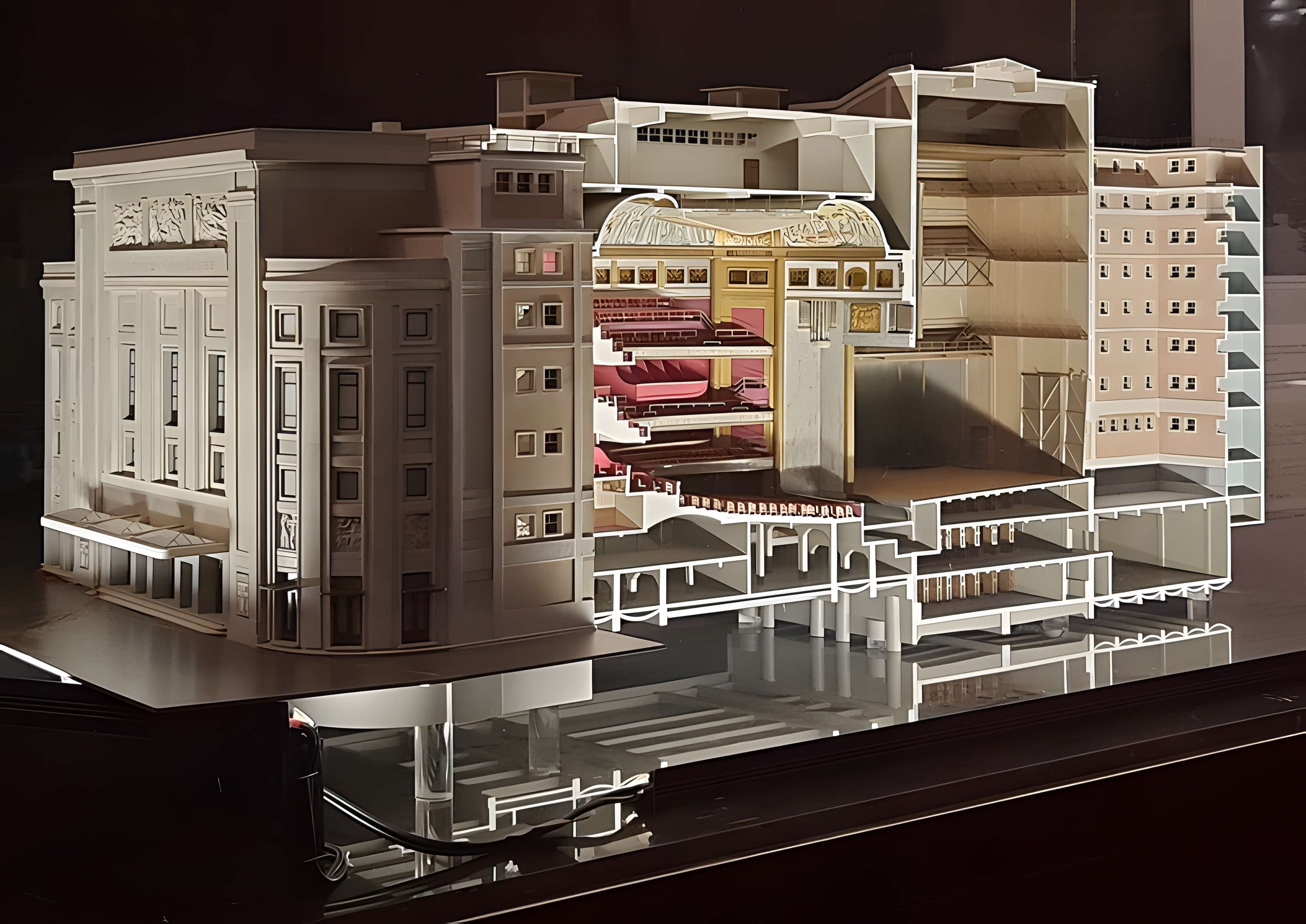 Théâtre des Champs-Élysées à Paris