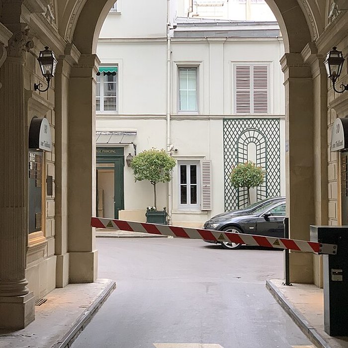 Photo de Square dOrléans ou Cité des Trois-Frères