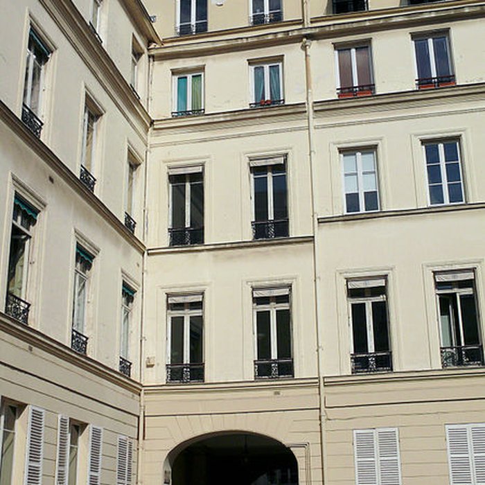 Photo de Square dOrléans ou Cité des Trois-Frères