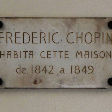 Square dOrléans ou Cité des Trois-Frères