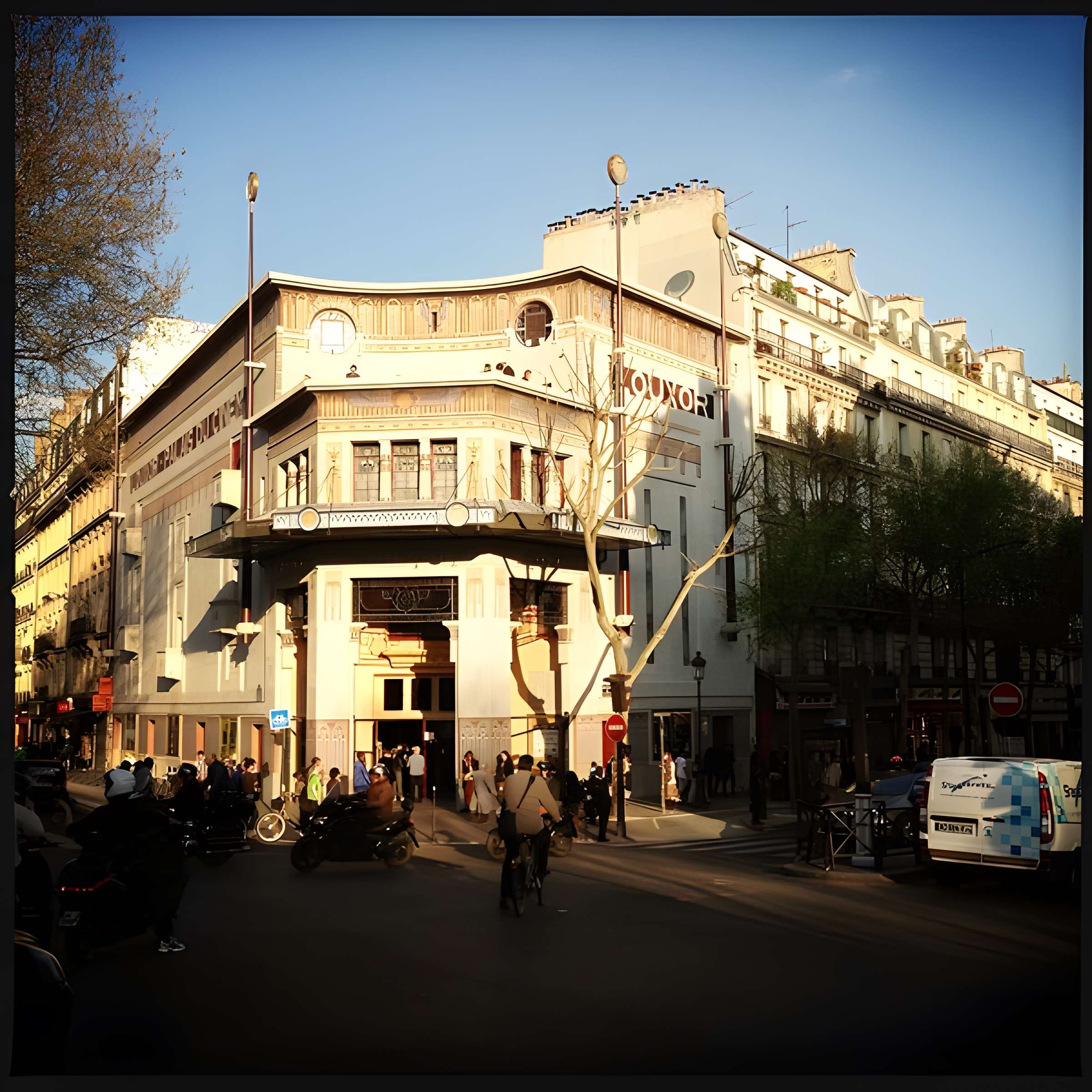 Le Louxor - Paris 10ème