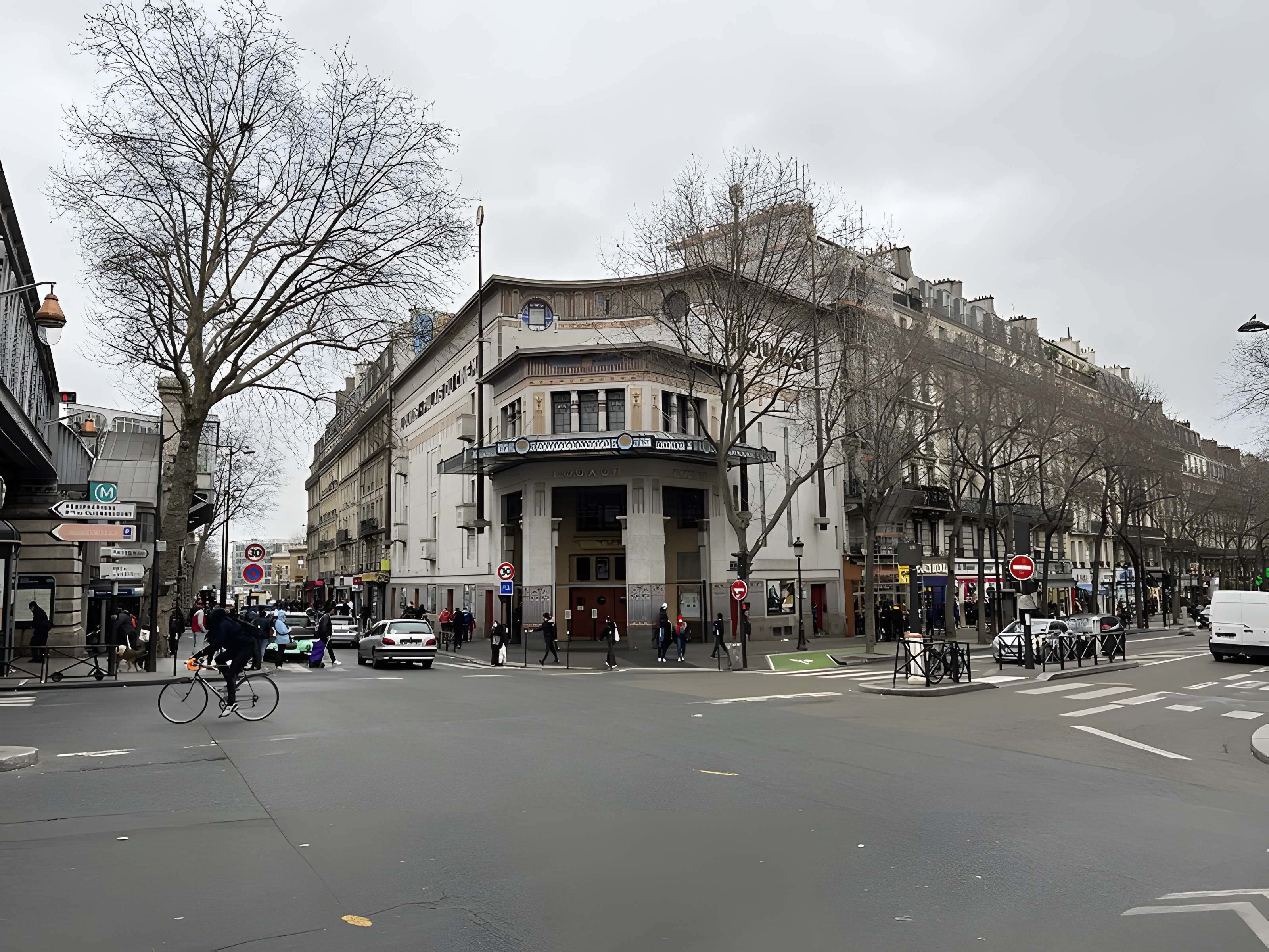 Le Louxor - Paris 10ème